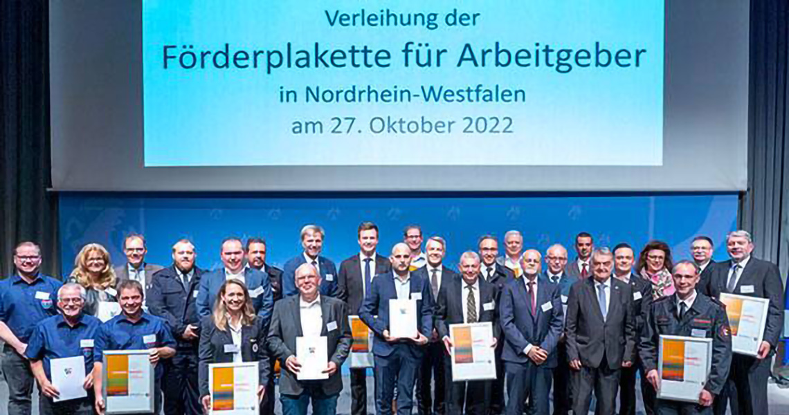 Johnson Controls and its subsidiary oraganisations representatives during an award ceremony